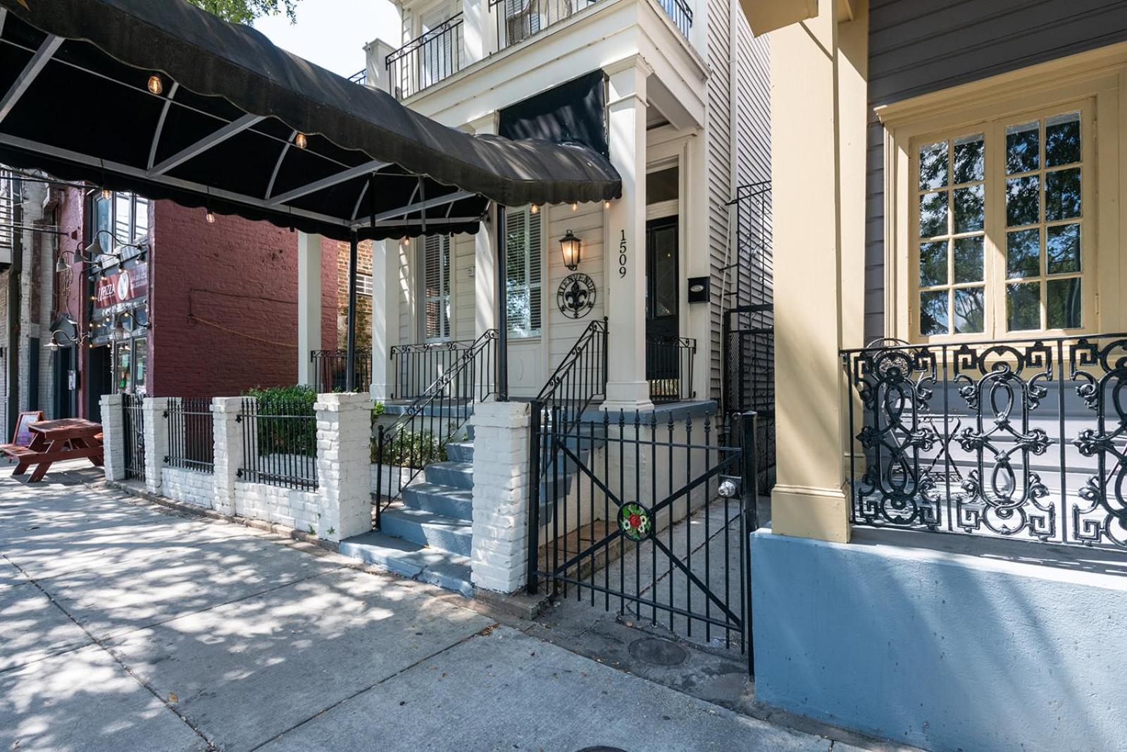 Historic Streetcar Inn New Orleans Exterior photo