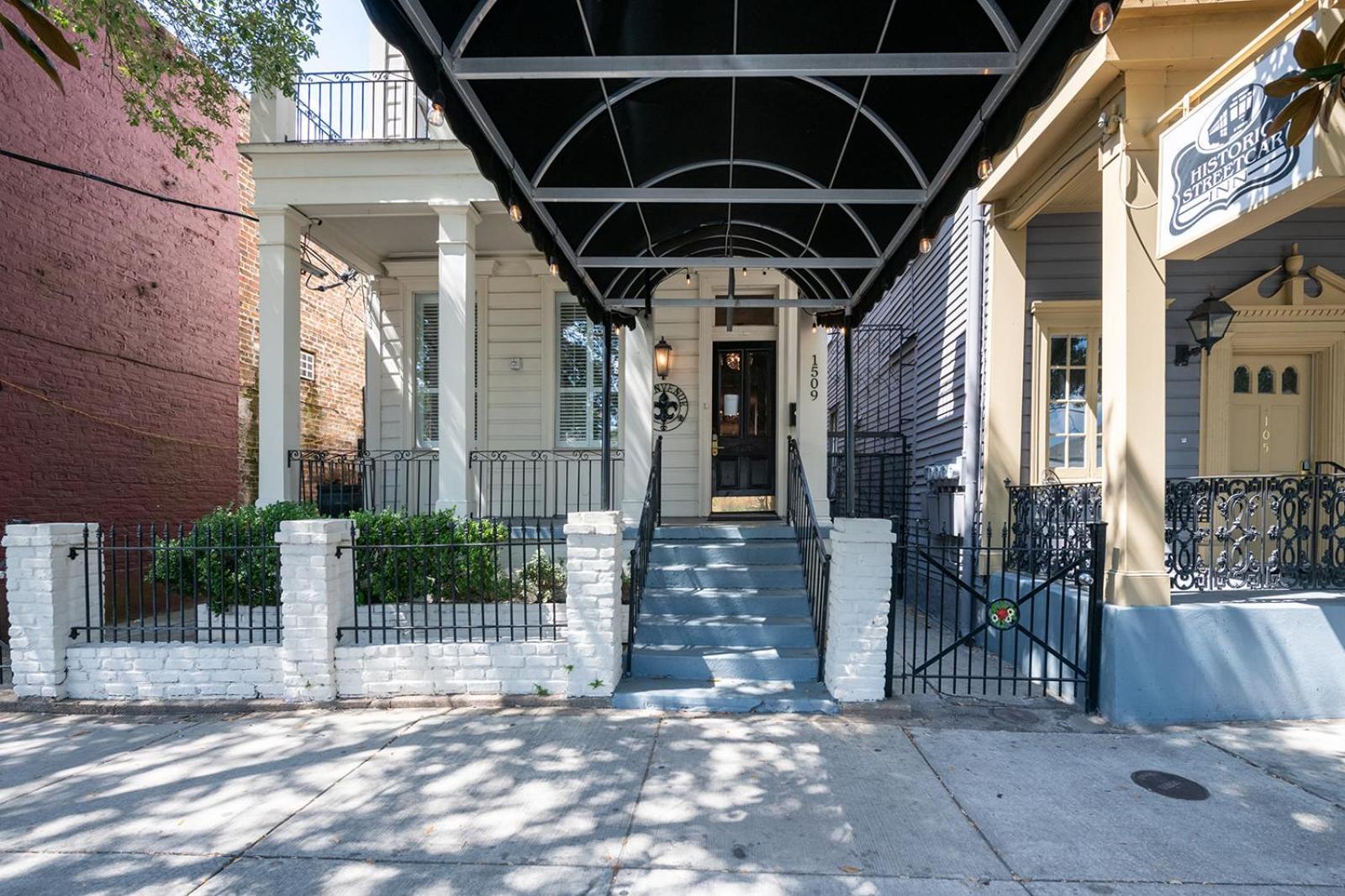 Historic Streetcar Inn New Orleans Exterior photo